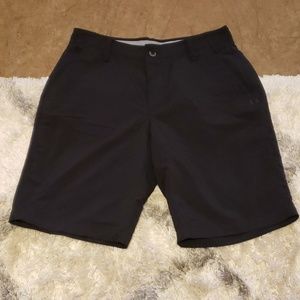 UA Loose Hybrid Shorts